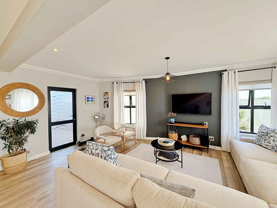 4 Bedroom Property for Sale in Calypso Beach Western Cape